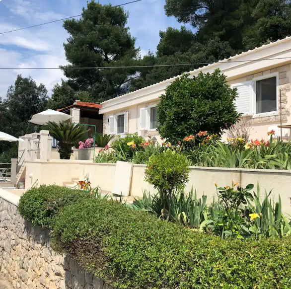 Private house tucked away in Žrnovska Banja